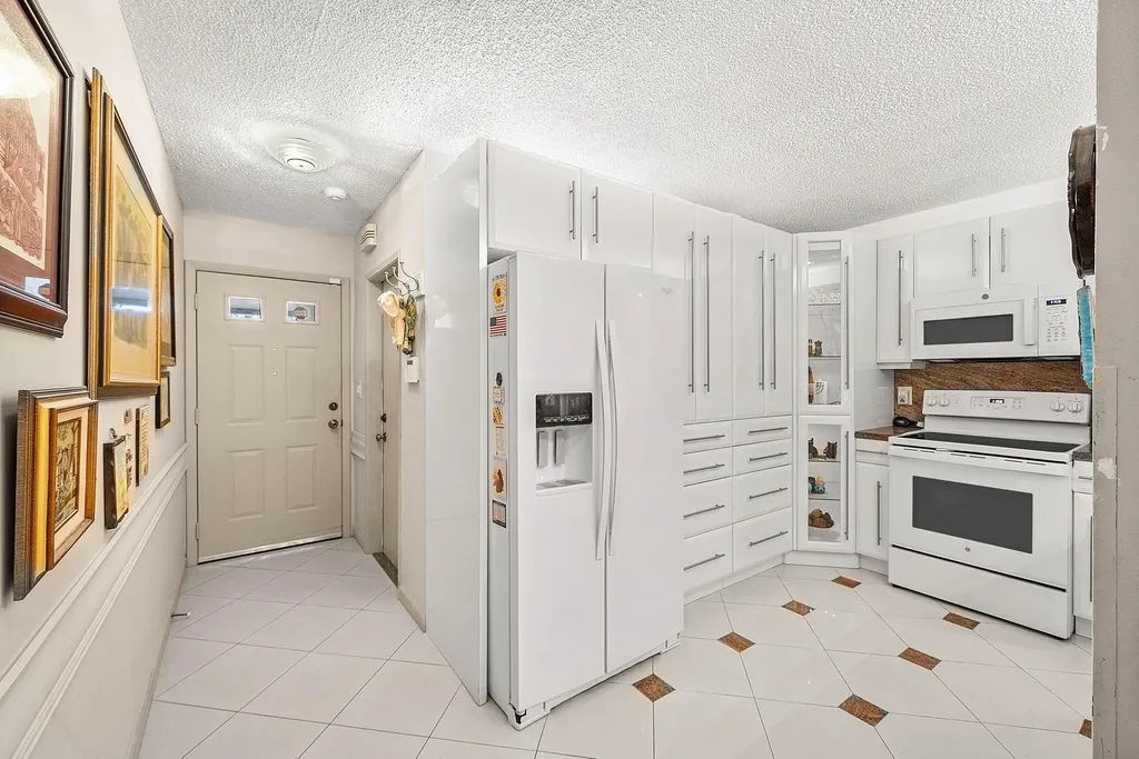 18881 Jolson Avenue Boca Raton FL 33496
