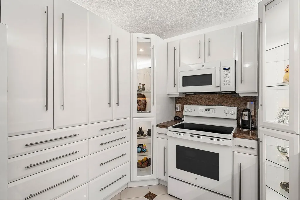 18881 Jolson Avenue Boca Raton FL 33496