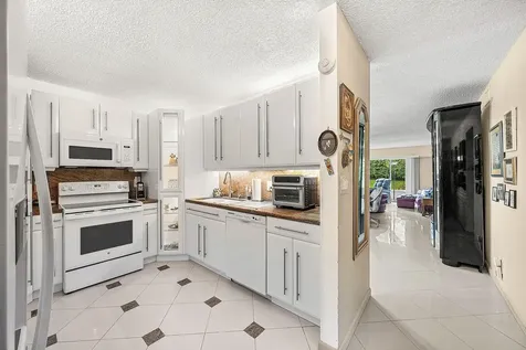 18881 Jolson Avenue Boca Raton FL 33496