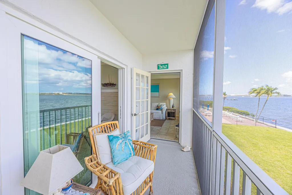 1516 S Lakeside Drive Lake Worth Beach FL 33460