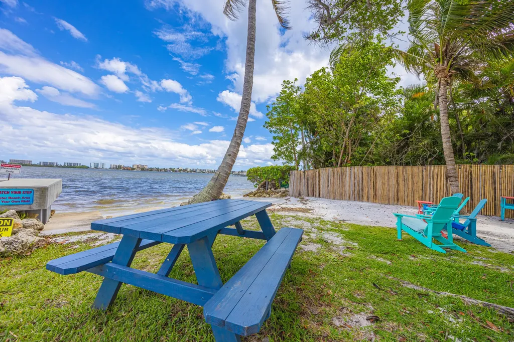 1516 S Lakeside Drive Lake Worth Beach FL 33460