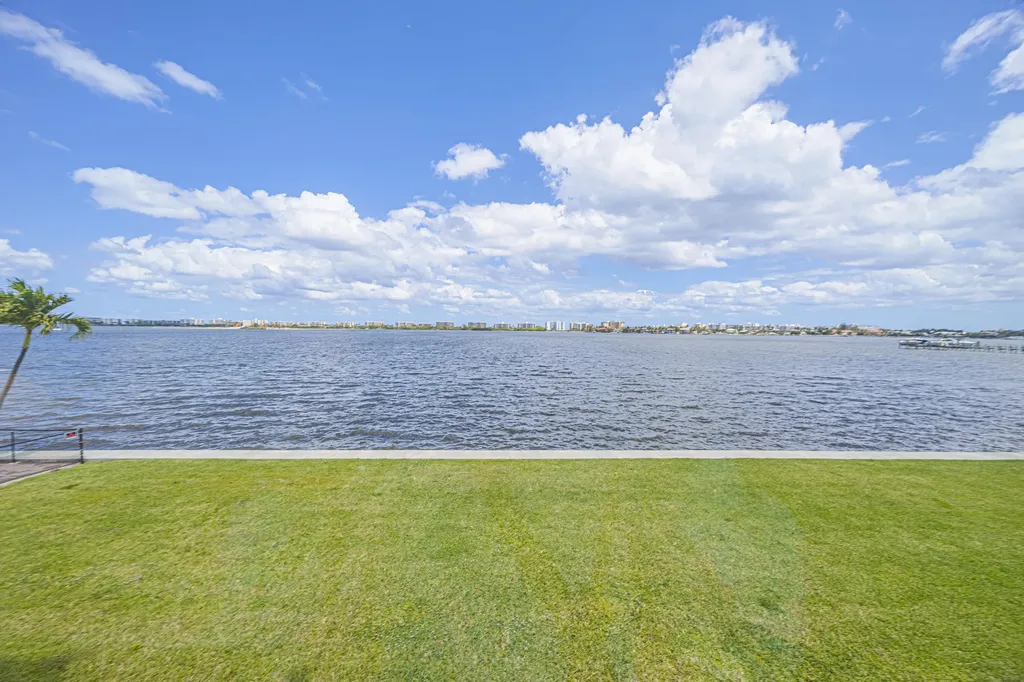 1516 S Lakeside Drive Lake Worth Beach FL 33460