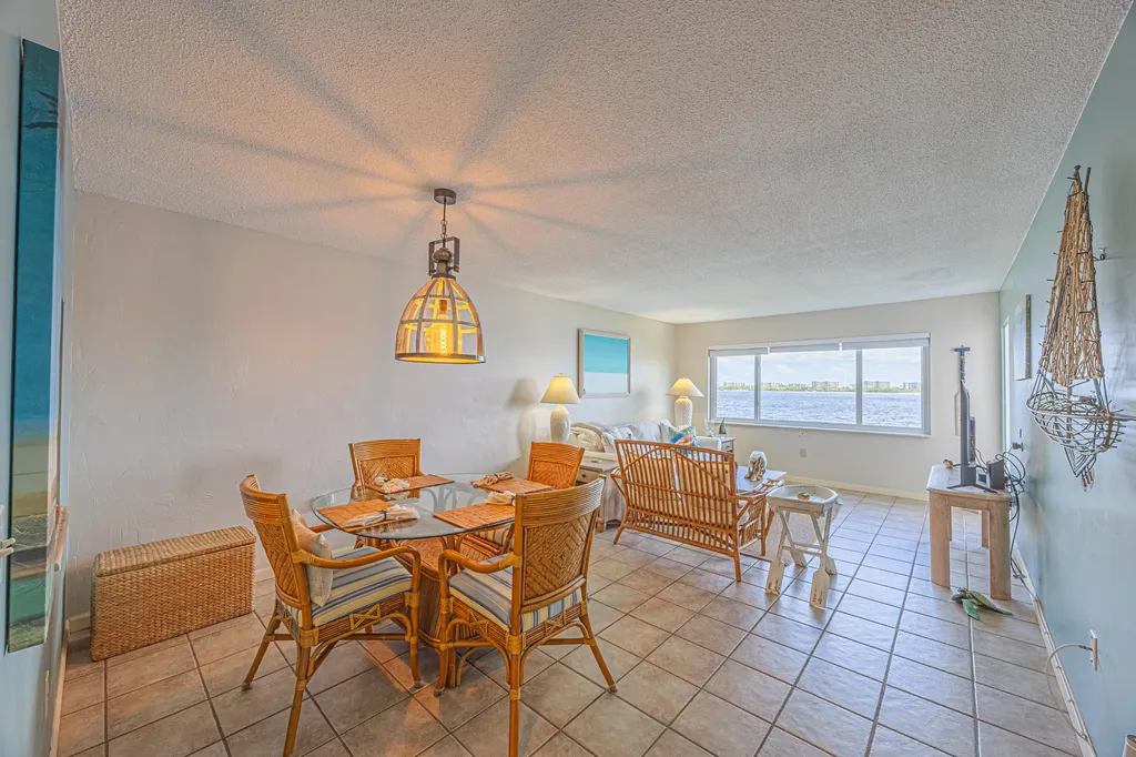 1516 S Lakeside Drive Lake Worth Beach FL 33460