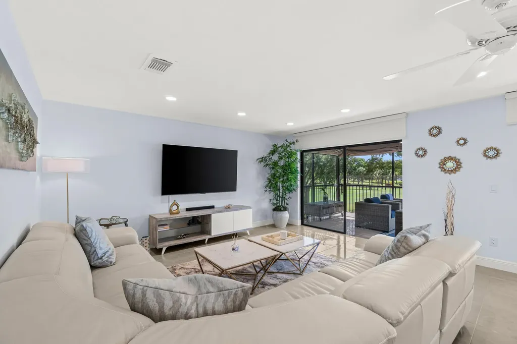 5 Westgate Lane Boynton Beach FL 33436
