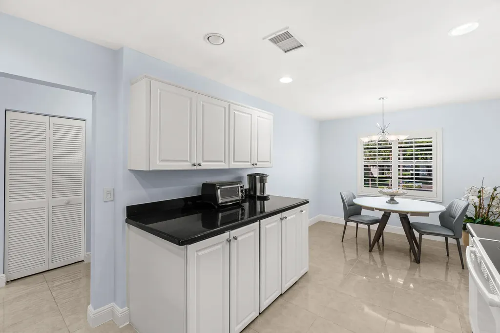 5 Westgate Lane Boynton Beach FL 33436