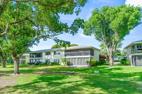 5 Westgate Lane Boynton Beach FL 33436