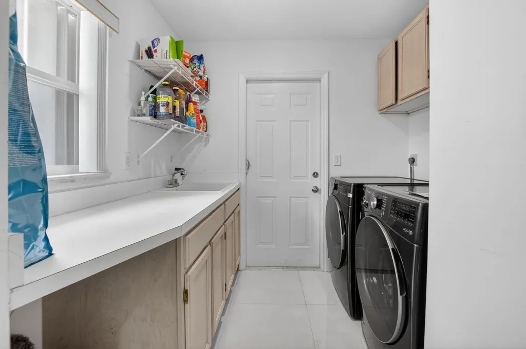5501 Grande Palm Circle Delray Beach FL 33484