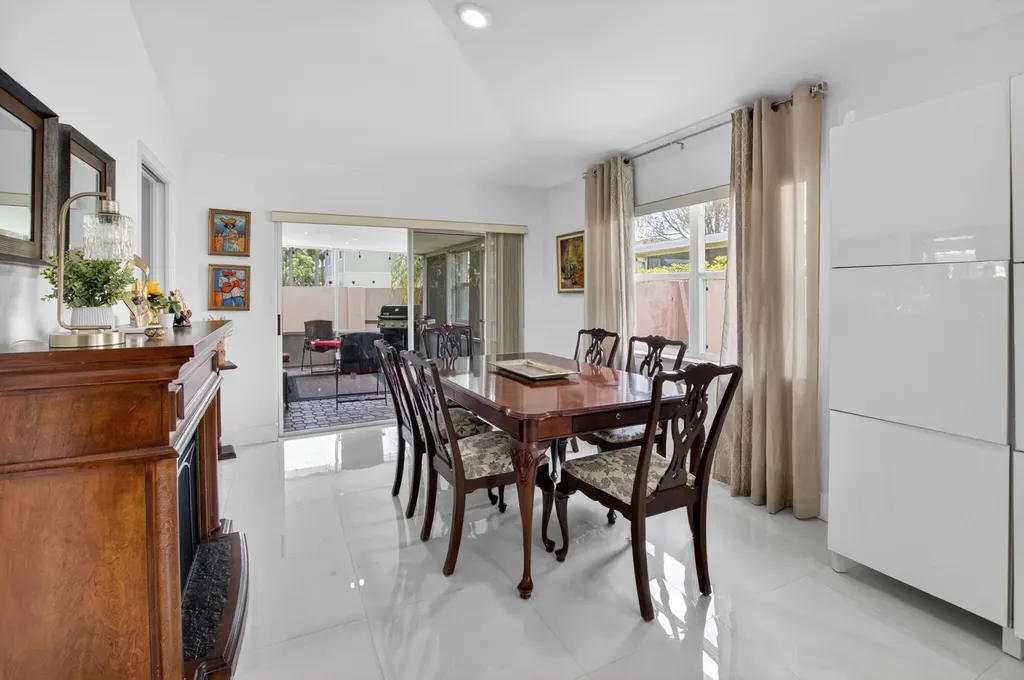 5501 Grande Palm Circle Delray Beach FL 33484