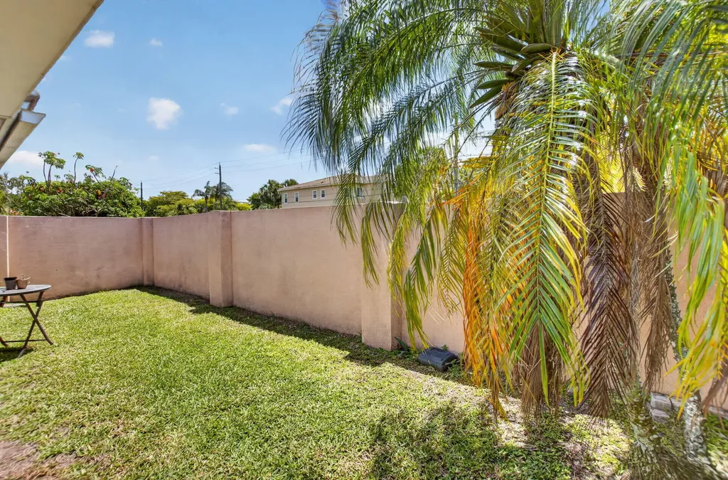 5501 Grande Palm Circle Delray Beach FL 33484