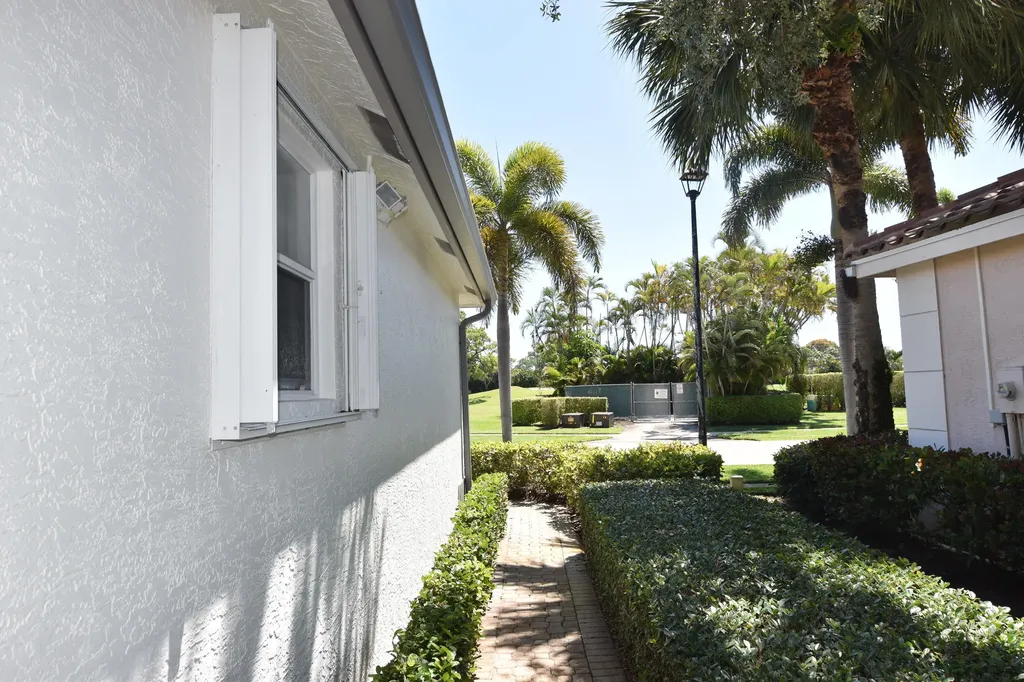 5455 S Fountains Drive Drive S Lake Worth FL 33467