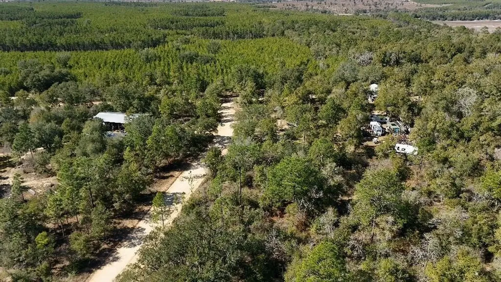 Lot C27 Stewart Lake Road Chipley FL 32428