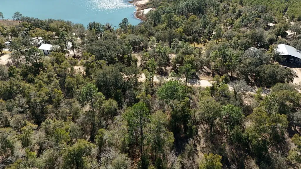Lot C27 Stewart Lake Road Chipley FL 32428