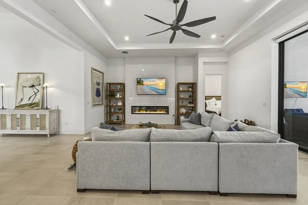 2044 SE Mosaic Boulevard Port St Lucie FL 34984