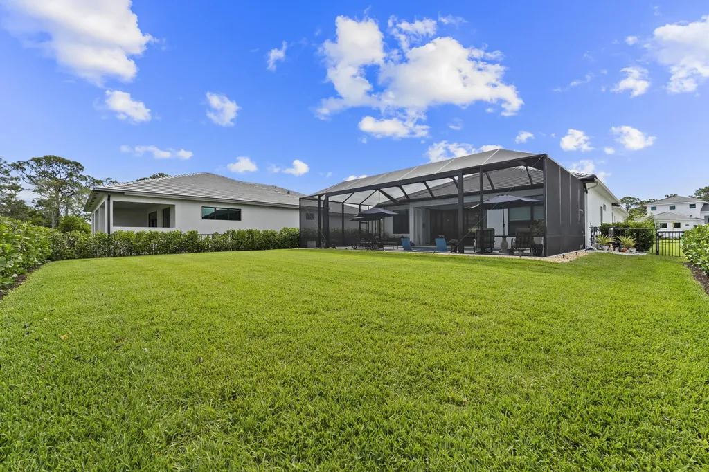 2044 SE Mosaic Boulevard Port St Lucie FL 34984