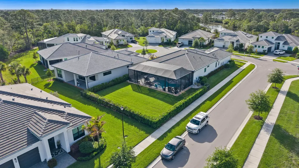 2044 SE Mosaic Boulevard Port St Lucie FL 34984
