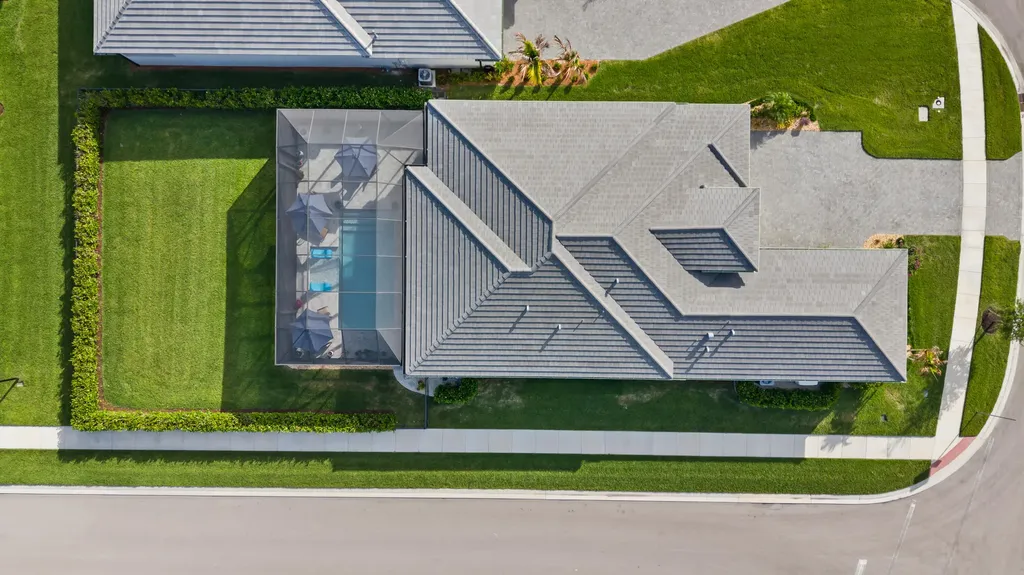 2044 SE Mosaic Boulevard Port St Lucie FL 34984