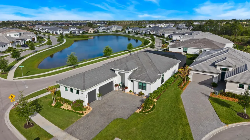 2044 SE Mosaic Boulevard Port St Lucie FL 34984