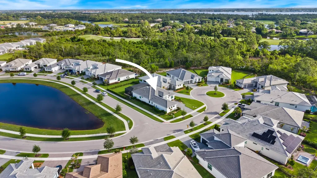 2044 SE Mosaic Boulevard Port St Lucie FL 34984