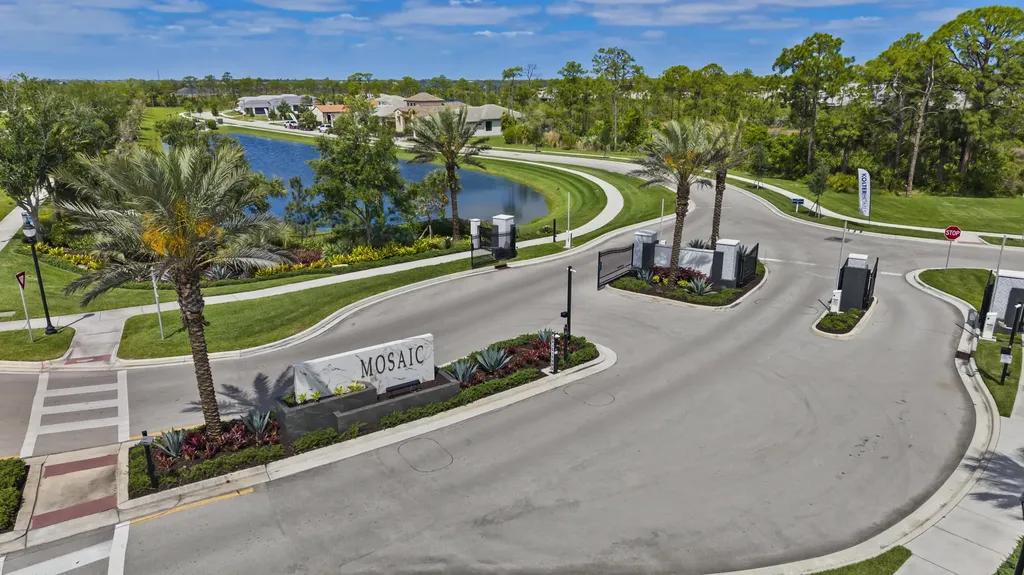 2044 SE Mosaic Boulevard Port St Lucie FL 34984