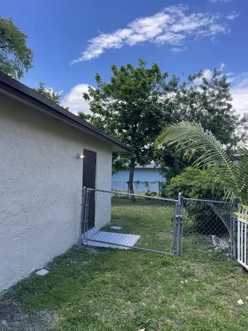 8131 SW 6th Street North Lauderdale FL 33068