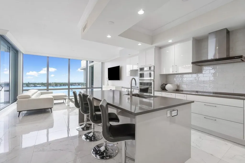 1 Water Club Way North Palm Beach FL 33408