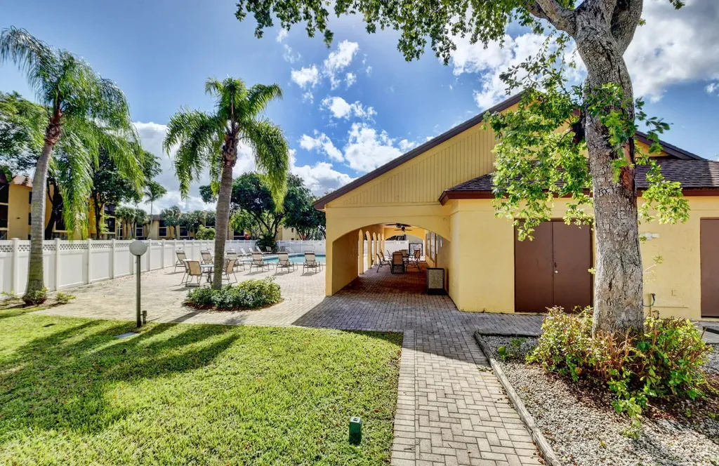 480 NW 20th Street Boca Raton FL 33431