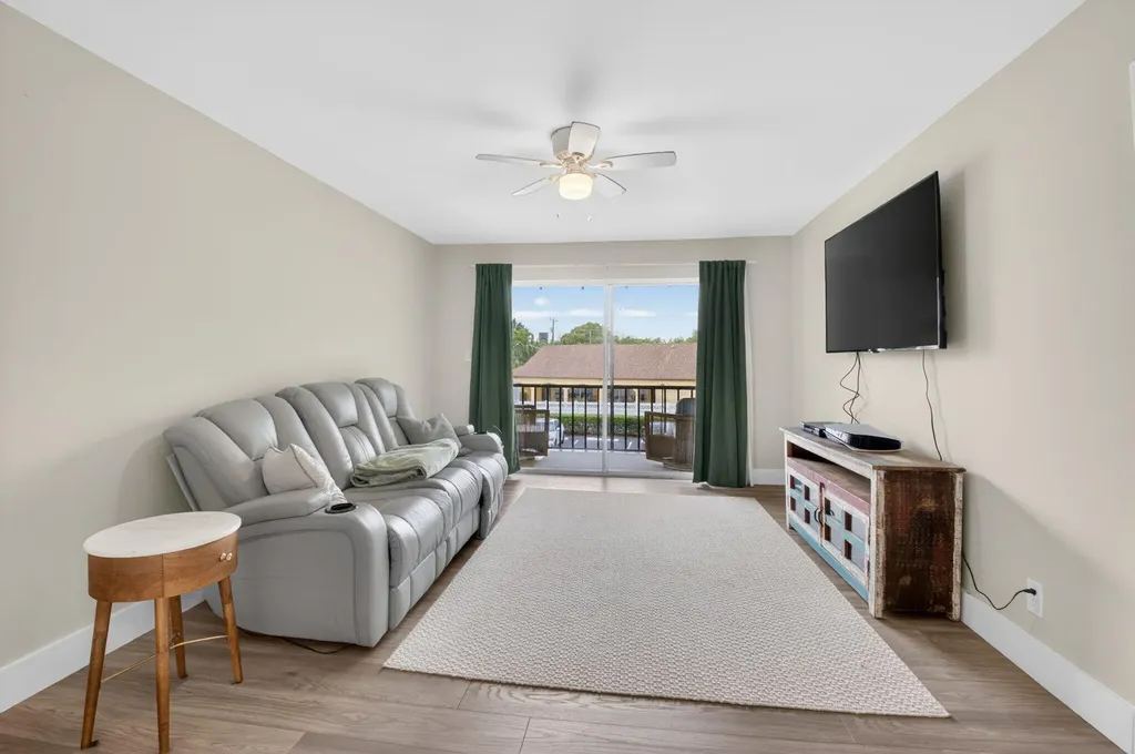 480 NW 20th Street Boca Raton FL 33431