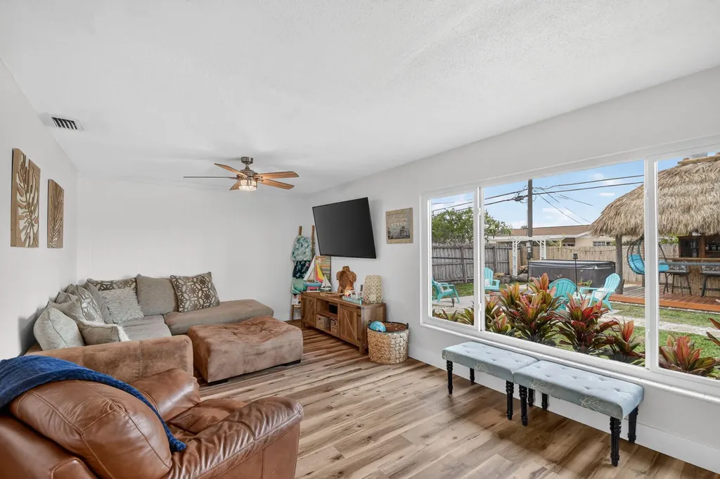 2607 W End Road West Palm Beach FL 33406