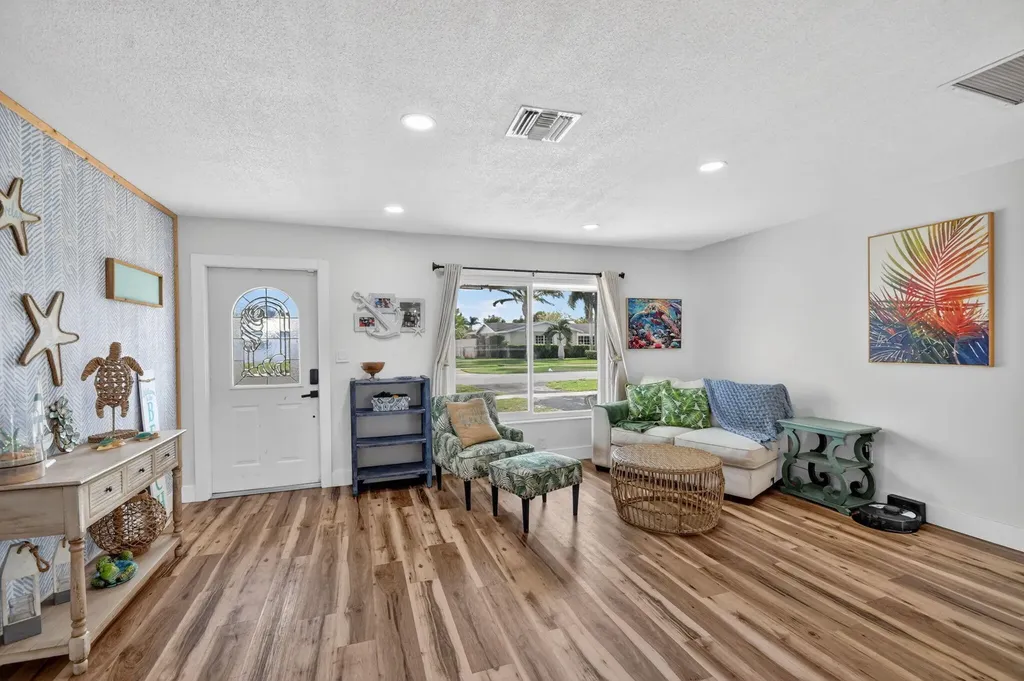 2607 W End Road West Palm Beach FL 33406