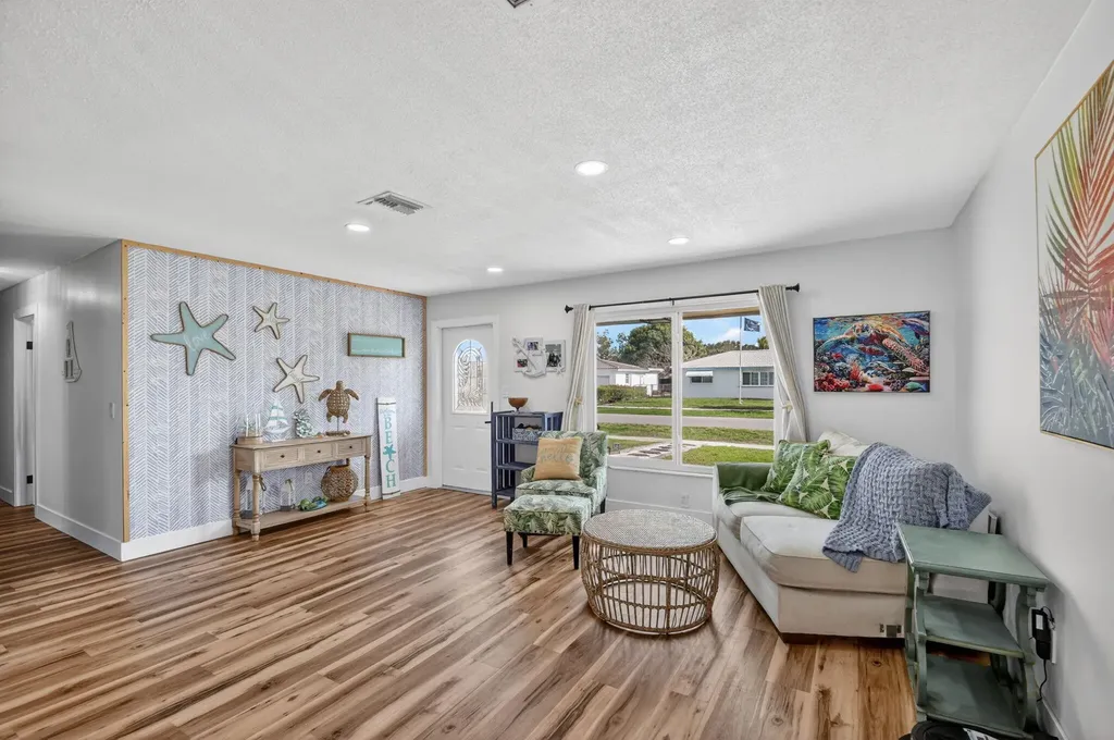 2607 W End Road West Palm Beach FL 33406