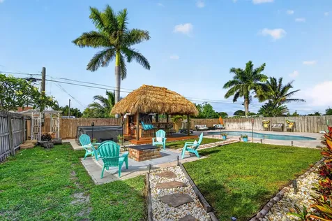 2607 W End Road West Palm Beach FL 33406