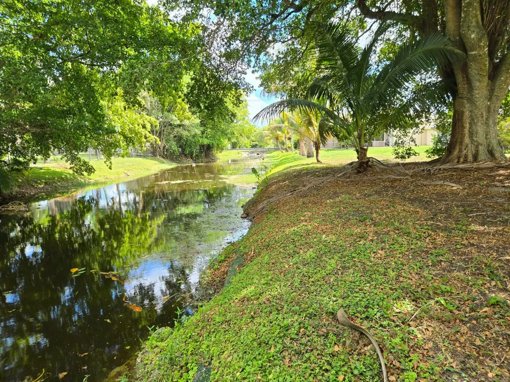 3921 NW 114th Avenue Coral Springs FL 33065