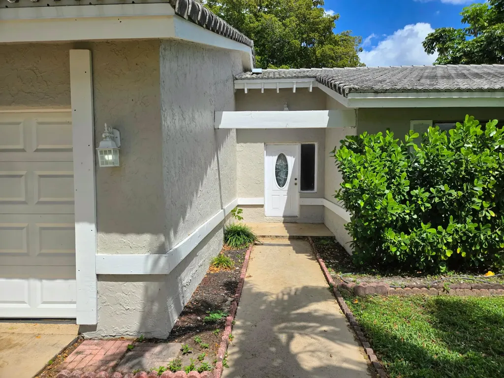 3921 NW 114th Avenue Coral Springs FL 33065