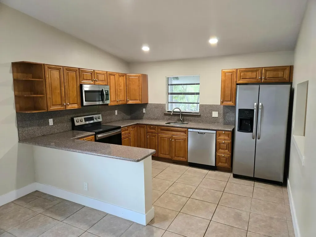 3921 NW 114th Avenue Coral Springs FL 33065
