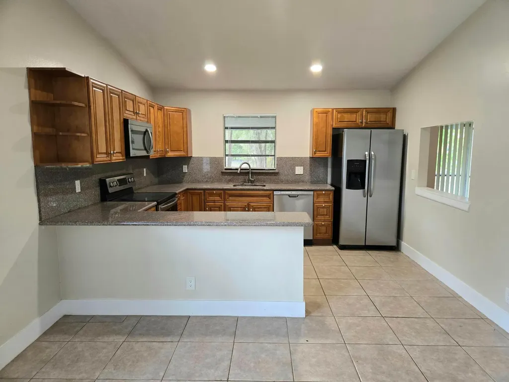 3921 NW 114th Avenue Coral Springs FL 33065