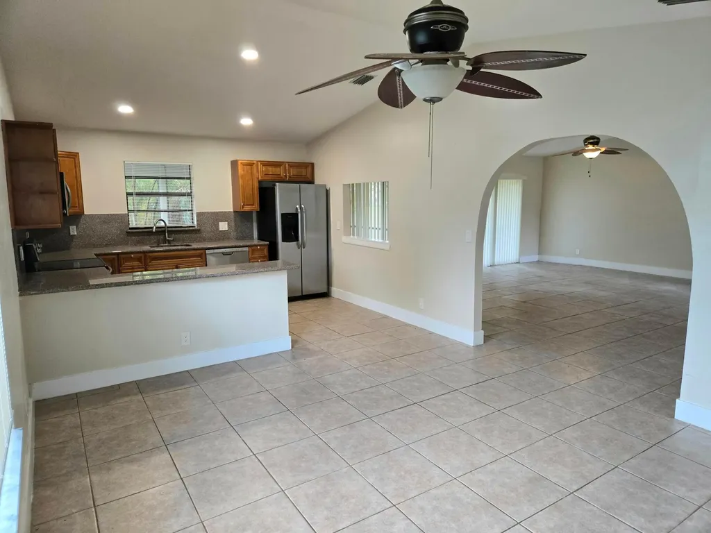 3921 NW 114th Avenue Coral Springs FL 33065