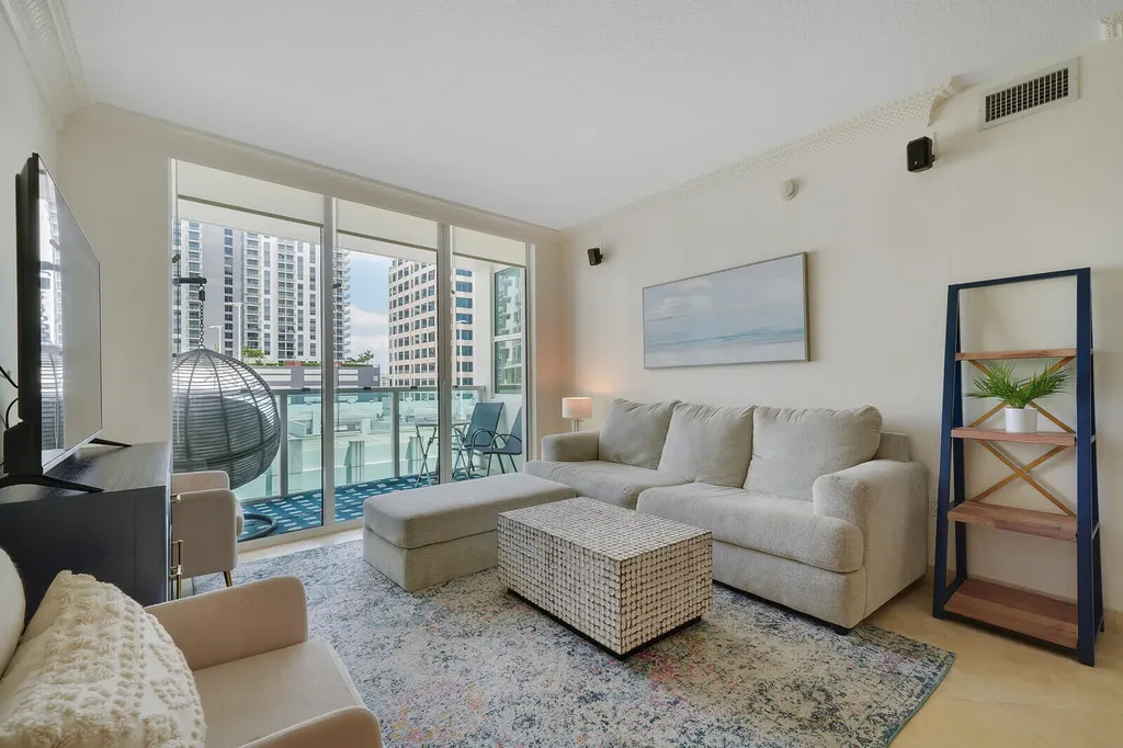 350 SE 2nd Street Fort Lauderdale FL 33301