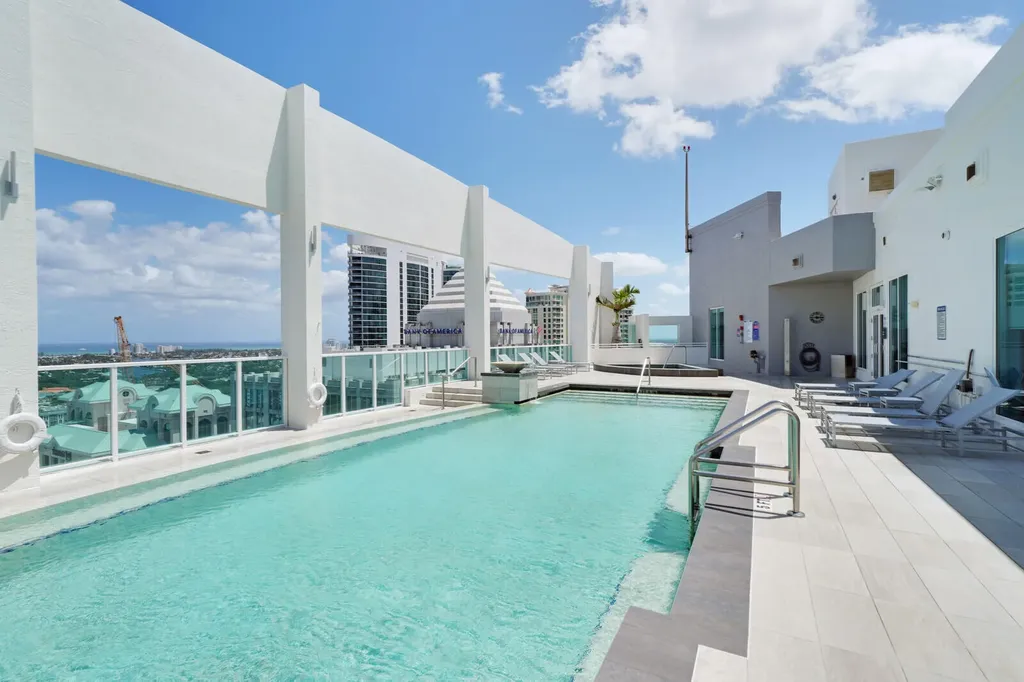 350 SE 2nd Street Fort Lauderdale FL 33301