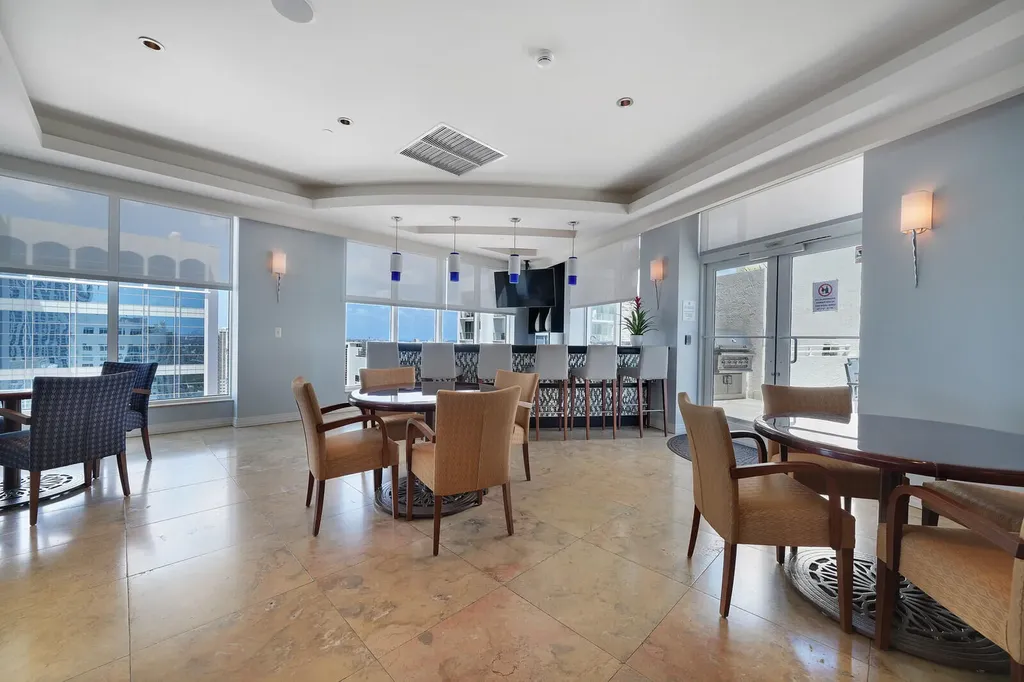 350 SE 2nd Street Fort Lauderdale FL 33301