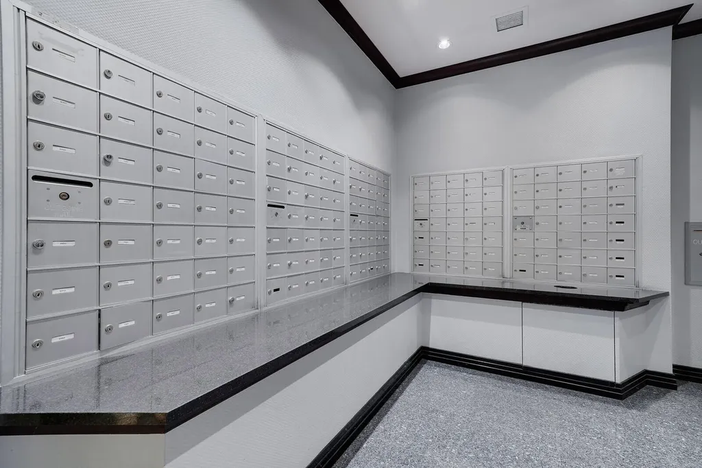350 SE 2nd Street Fort Lauderdale FL 33301