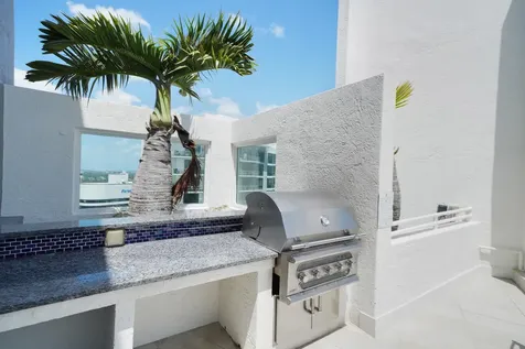 350 SE 2nd Street Fort Lauderdale FL 33301