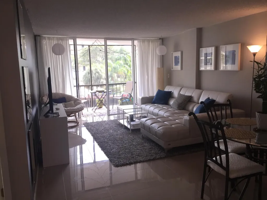 10 Royal Palm Way Boca Raton FL 33432