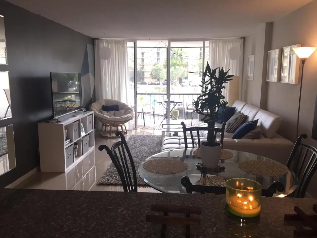 10 Royal Palm Way Boca Raton FL 33432