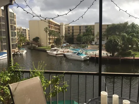10 Royal Palm Way Boca Raton FL 33432