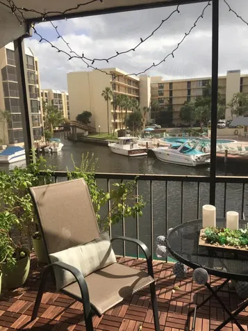 10 Royal Palm Way Boca Raton FL 33432