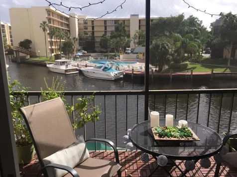 10 Royal Palm Way Boca Raton FL 33432