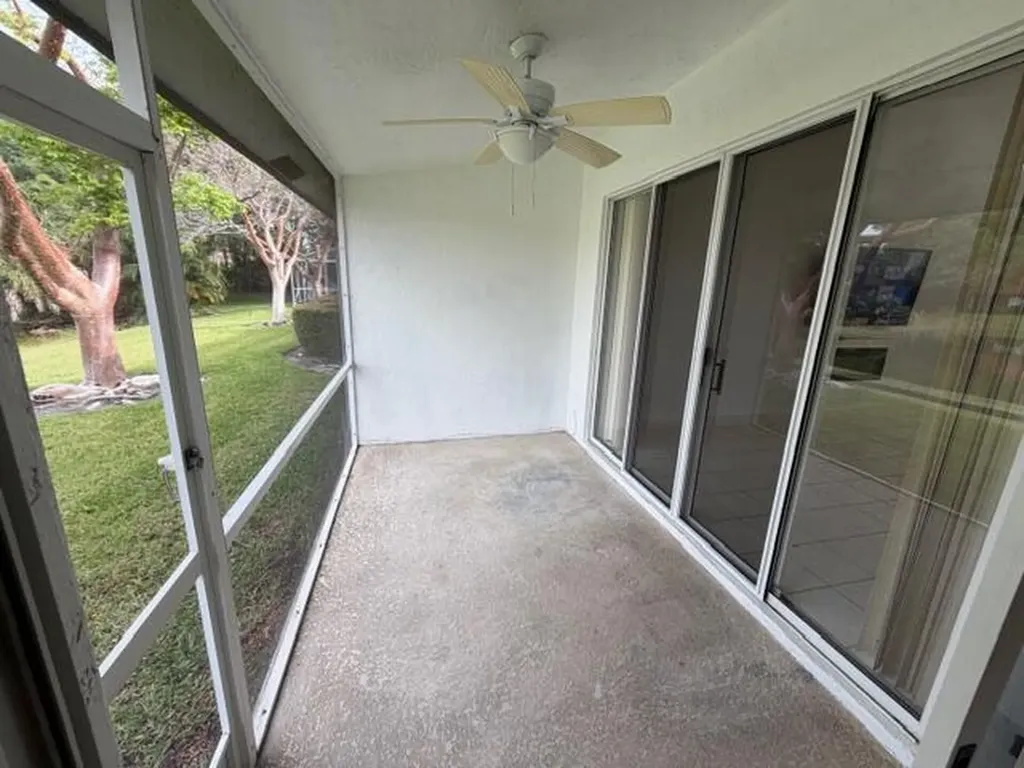 18409 Vía Di Sorrento Boca Raton FL 33496