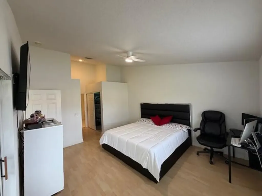 18409 Vía Di Sorrento Boca Raton FL 33496