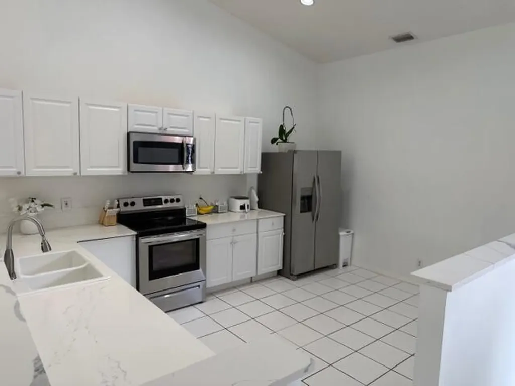 18409 Vía Di Sorrento Boca Raton FL 33496