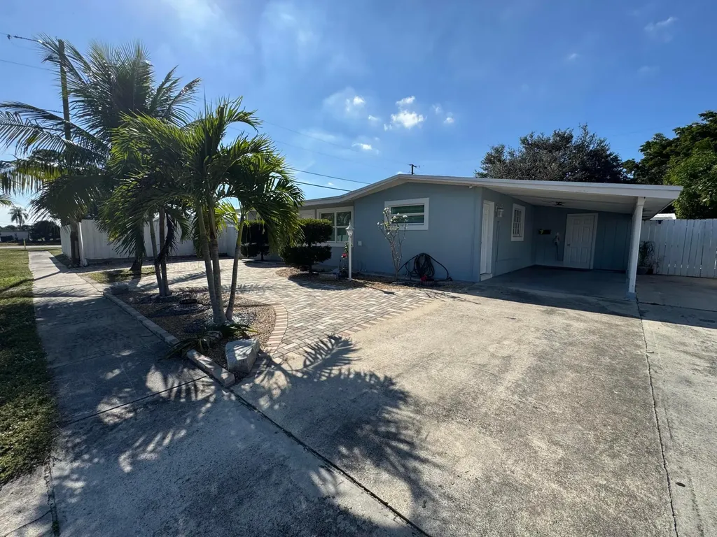 1959 Baythorne Road West Palm Beach FL 33415